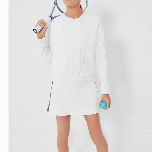 White Cable Knit Reid Sweatshirt
TNUCK SPORT - Picture 2 of 13